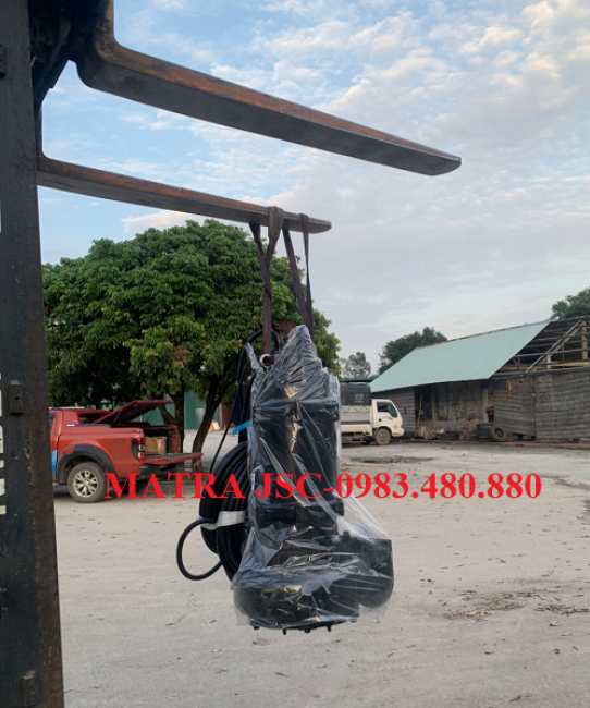 0983.480.880-Bơm chìm nước thải thân gang Tsurumi giá số một