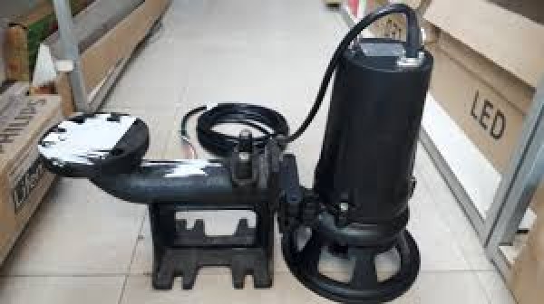 0983.480.896 Bán máy bơm nước thải Tsurumi công suất 0,4kw họng xả 50
