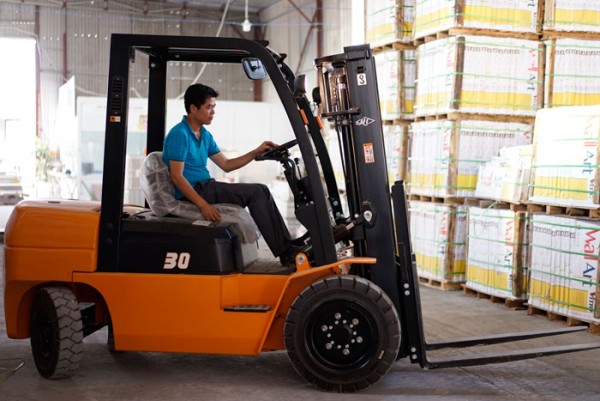 3 lưu ý khi mua xe nâng bạn nên quan tâm