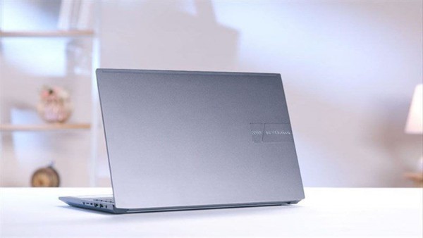 5 laptop mỏng nhẹ 'sang, xịn, mịn' dành cho dân văn phòng