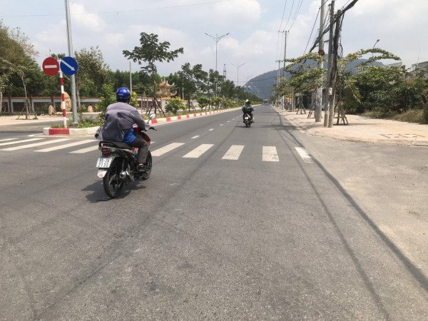Bán đất mặt tiền đường Hùng Vương trung tâm thị xã Phú Mỹ