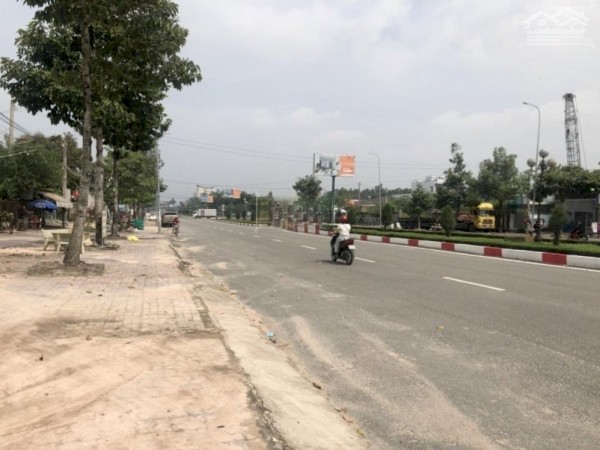 Bán đất mặt tiền đường Trần Hưng Đạo ( đường 46 ) thị xã Phú Mỹ