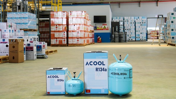 Bán gas lạnh R134 loại 3,4kg và 13,6kg giá tốt