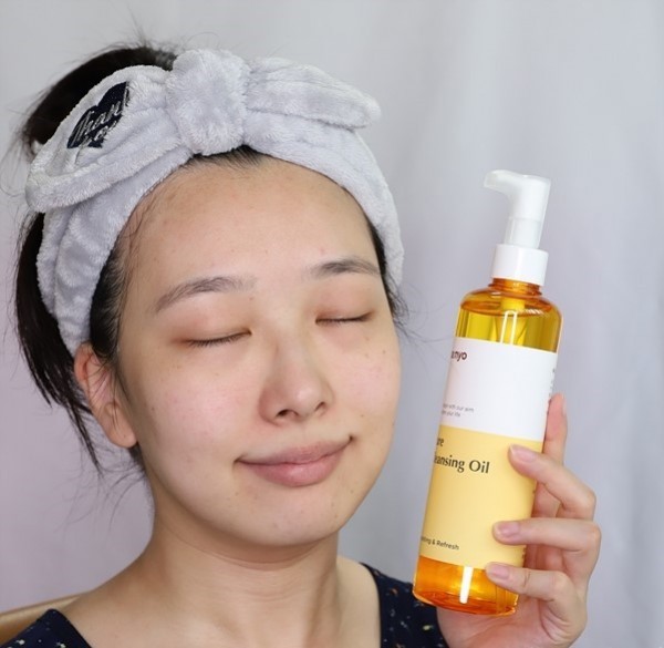 Bật mí quy trình 5 bước làm sạch da an toàn với dầu tẩy trang Manyo Pure Cleansing Oil