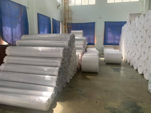 , bạt trải nền nhà trồng dưa lưới, tấm lót nền Bat trai nen mau trang, bạt trải nền loại dày