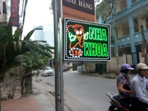 Biển quảng cáo dùng bạt tham khảo thêm