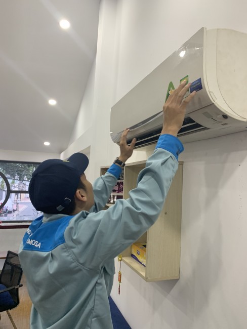 Bơm ga máy lạnh