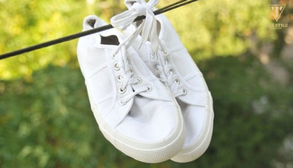 Cách phơi giày trắng không bị ố vàng đơn giản mà bạn nên biết