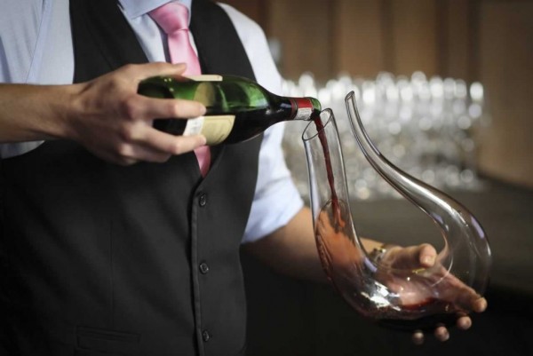 Cách Up-Selling rượu vang nhân viên nhà hàng nên biết