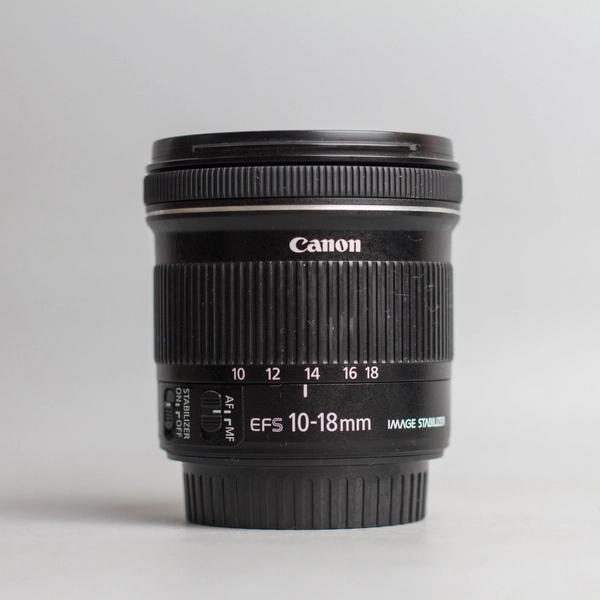 Canon 10-18mm F4.5-5.6 EF-s IS STM (10-18 4.5-5.6) 19189