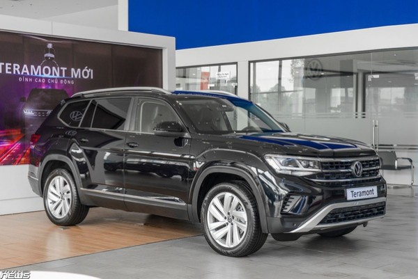 CHỌN VOLKSWAGEN TERAMONT HAY TOYOTA LAND CRUISER PRADO, FORD EXPLORER?