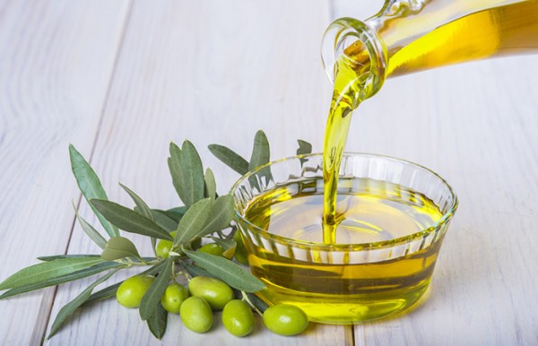 Chữa lành các vết rạn, nứt với dầu olive