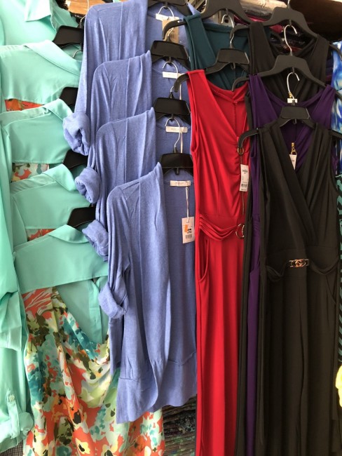 Chuyên bán sỉ áo thun nữ, áo đầm đẹp giá sỉ siêu mềm