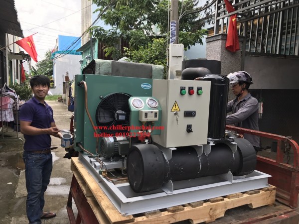 Chuyên cung cấp và lắp đặt hệ thống chiller công nghiệp 