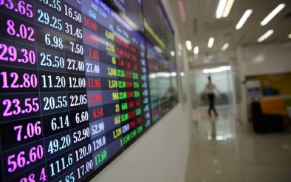 Cổ phiếu bất động sản đồng loạt tăng bất ngờ