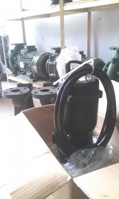 Công ty bán bơm bùn 50B2.75 công suất 0,75kw giá tốt nhất LH: 0983.480.896 