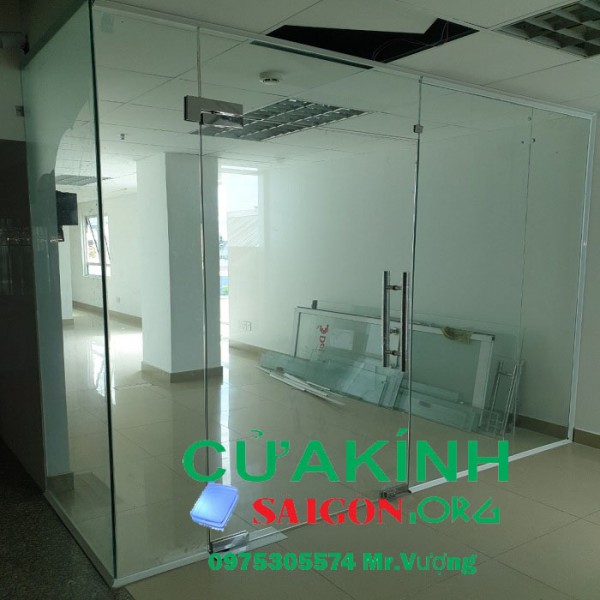 Cửa kính cường lực quận 4【✔️0975305574 】