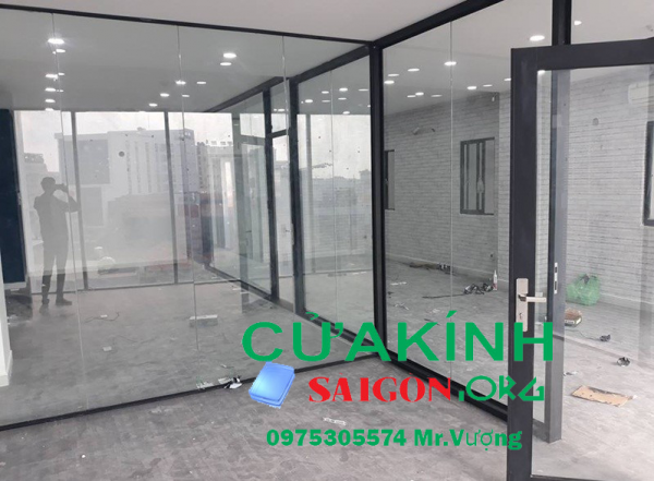 Cửa kính văn phòng cường lực quận 7【✔️0975305574】