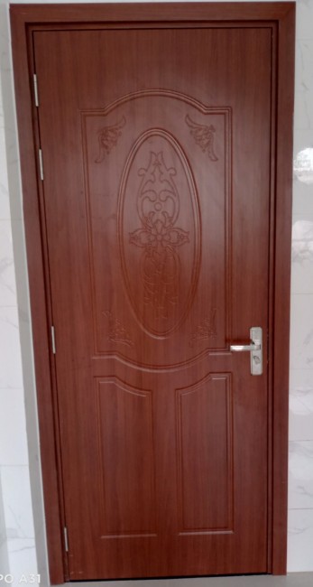 Cửa Nhựa Composite Có Tốt Không ? Giá Cửa Nhựa Composite Mới Nhất