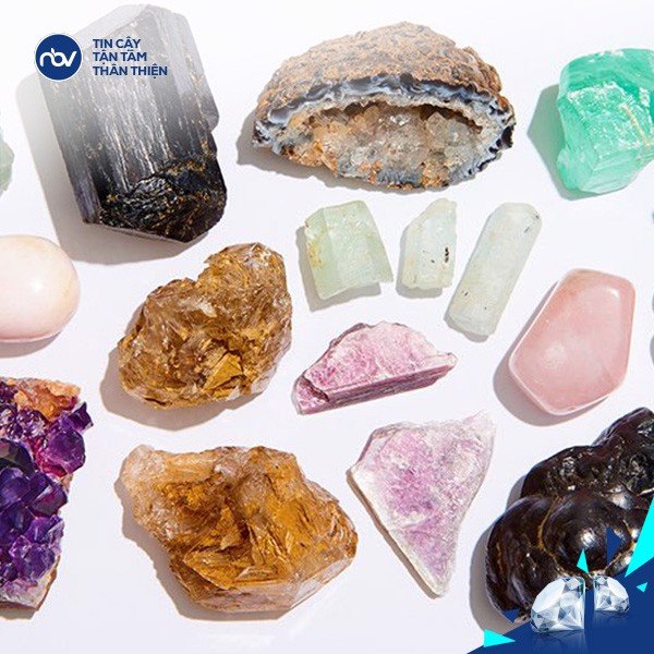 Đá phong thủy có cầm được không?