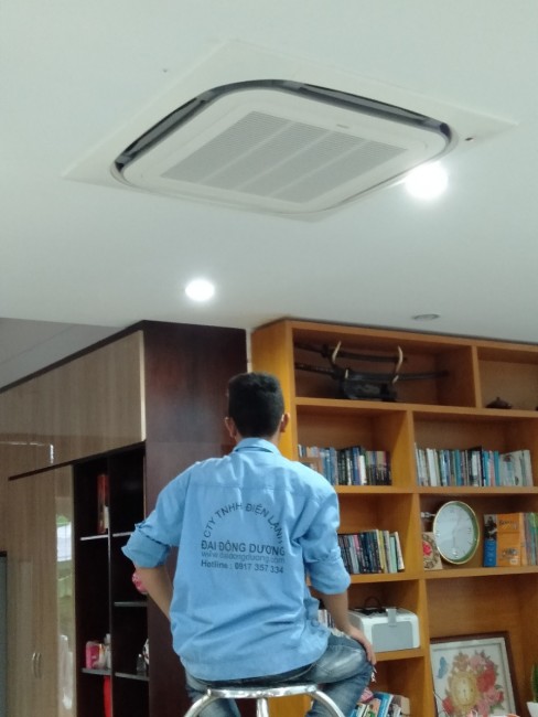 Đại lý phân phối máy lạnh chính hãng giá rẻ cho tất cả các Hãng trong dịp cuối năm 