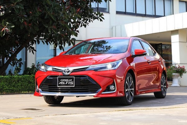 Đánh giá chi tiết dòng xe Toyota Corolla Altis đẹp nhức nách