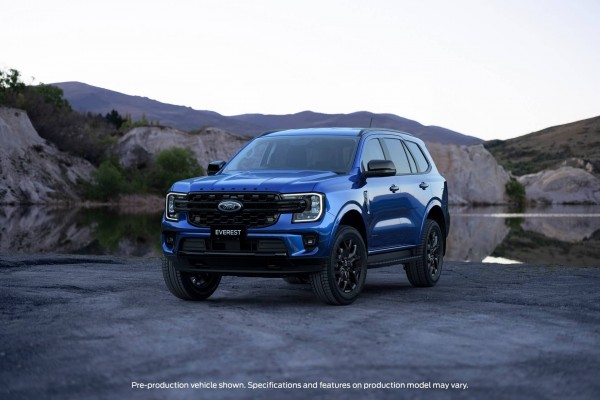 Đánh giá Ford Everest 2021: Êm ái, rộng rãi và đầy tiện nghi