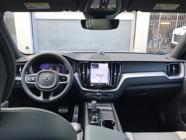 Đánh giá, hình ảnh chi tiết nội thất Volvo XC60 2022: khoang lái, các hàng ghế, tiện nghi