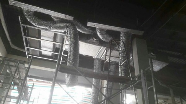 Dễ chọn - Dễ chốt máy điều hòa giấu trần 10hp Malaysia