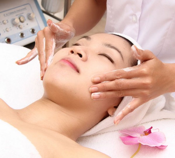 DỊCH VỤ MASSAGE MẶT CÓ HỖ TRỢ KEM & SỮA