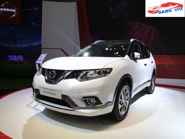 Dịch vụ thay kính chắn gió xe Nissan X Trail Giá Tốt tại TP.HCM