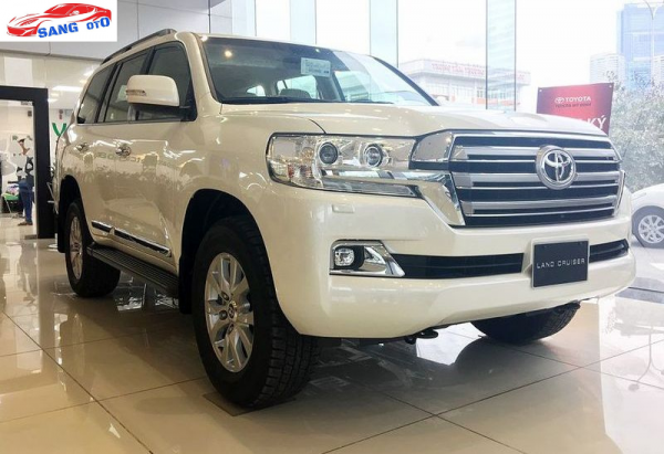 Dịch Vụ thay kính chắn gió xe Toyota Land Cruiser tận nơi chính hãng 