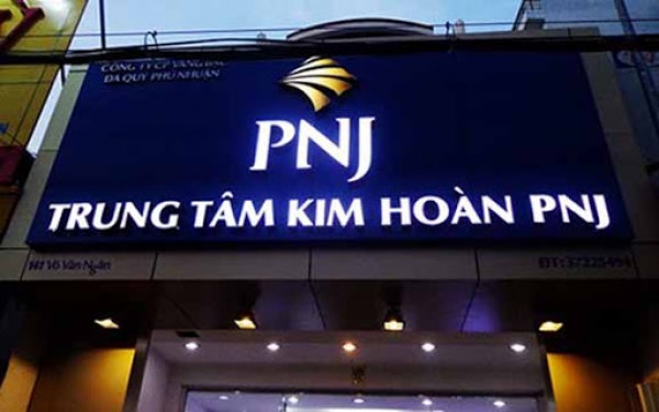 Dịch vụ thiết kế và thi công biển quảng cáo- biển quảng cáo Pano lớn