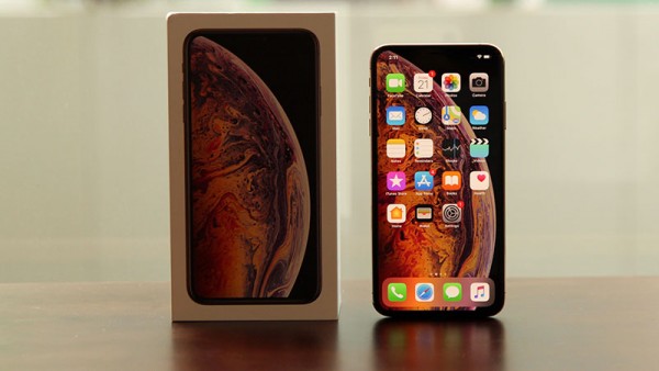 Điện thoại iPhone Xs có khả năng chống nước tốt không?