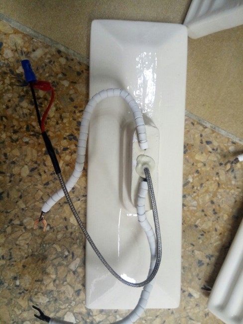 Điện trở sứ quy cách 60x240, gắn cảm biến nhiệt