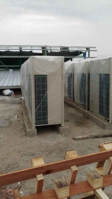  Điều hòa âm trần nối ống gió không khí hiện đại và có công suất lớn