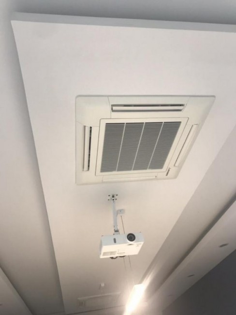 Điều hòa âm trần thương hiệu Daikin mang đến bầu không khí mát mẻ