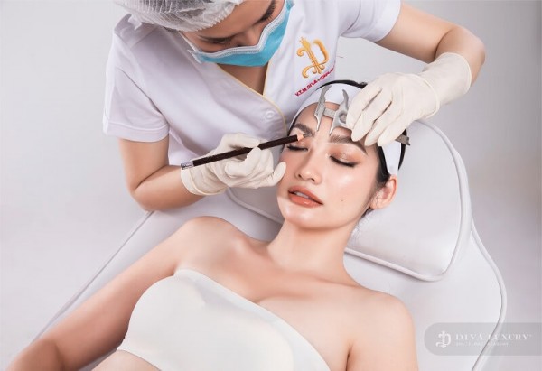 Điêu khắc chân mày giá tốt tại Thẩm Mỹ Viện Diva
