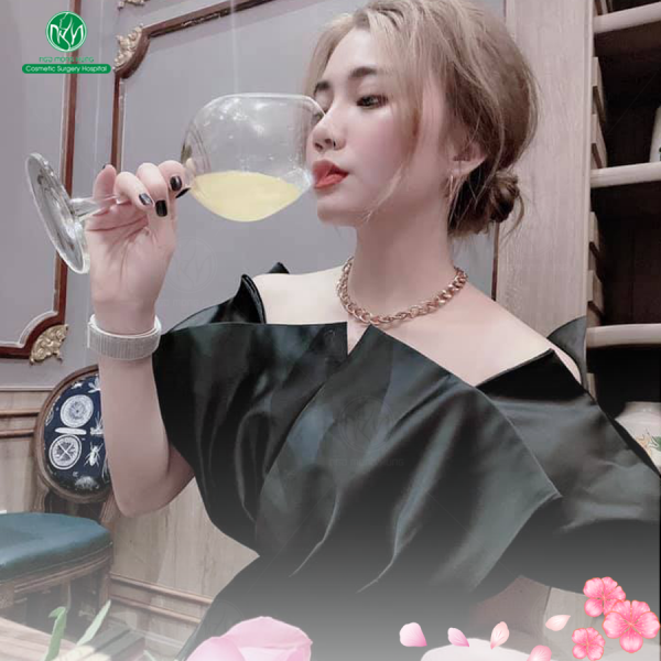 Điều trị ngực chảy xệ sau sinh