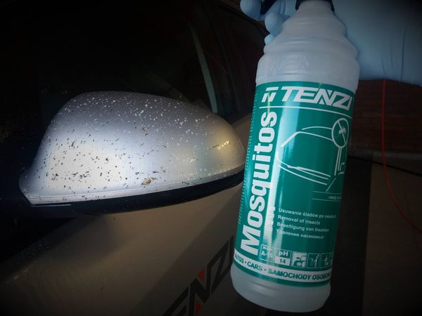 Dung dịch vệ sinh loại bỏ côn trùng trên xe ô tô Mosquitos