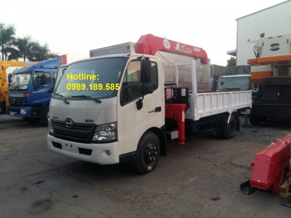 Giá Xe tải cẩu 3.5 tấn Unic URV344 lắp trên xe tải Hino 300 tại Bắc Ninh