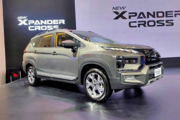 Giá xe Xpander Cross 2022 - MPV 7 chỗ thân thiện với gia đình