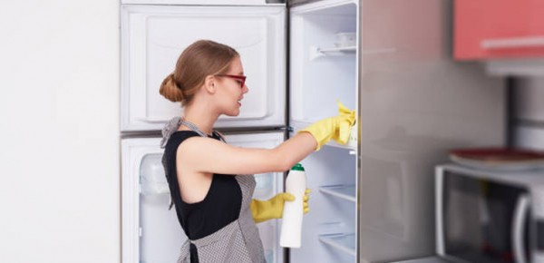 Học cách vệ sinh ngăn đá tủ lạnh cực kì nhanh và hiệu quả
