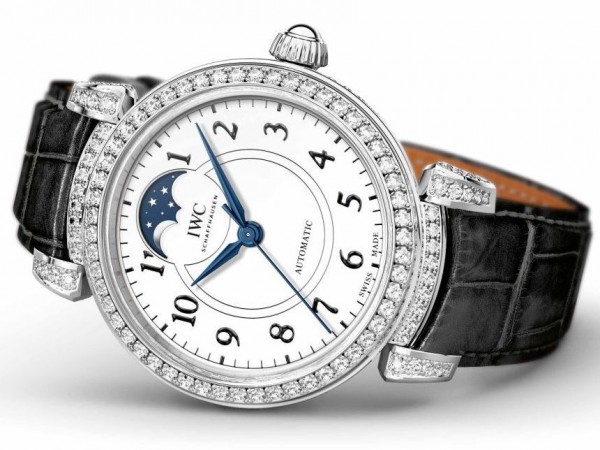 IWC giới thiệu bộ sưu tập đồng hồ nữ Da Vinci Automatic 36