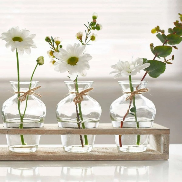 Không gian sống tinh tế với những lọ hoa thủy tinh tao nhã