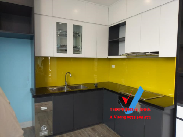 Kính màu ốp bếp giá rẻ quận 11 | 0975 305 574