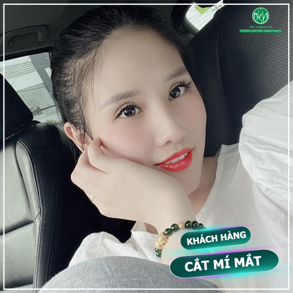 Làm gì khi ngực chảy xệ