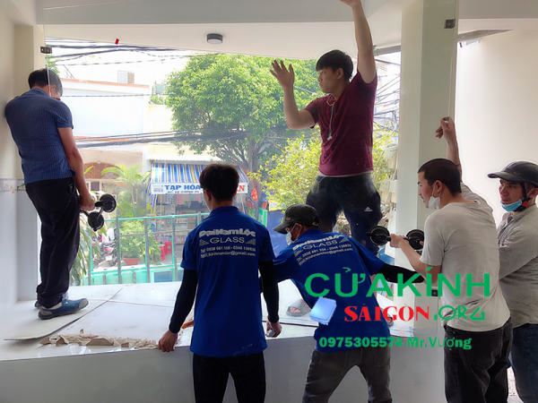 Làm kính cường lực ở Cần Giuộc【✔️0975305574】