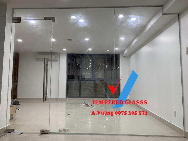 Làm kính cường lực quận 3 giá rẻ | 0975 305 574