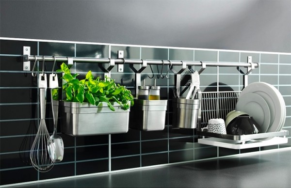 Làm sạch vết ố trên đồ inox, giúp cho đồ dùng của bạn luôn sáng bóng